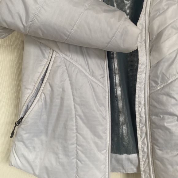 Insulated Women’s Columbia Sportswear White Puffer Jacket - Picture 2 of 7